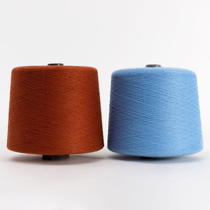 32/2 hilo mezclado acrílico australiano 85% lana 15% alto y voluminoso para hilo de coser